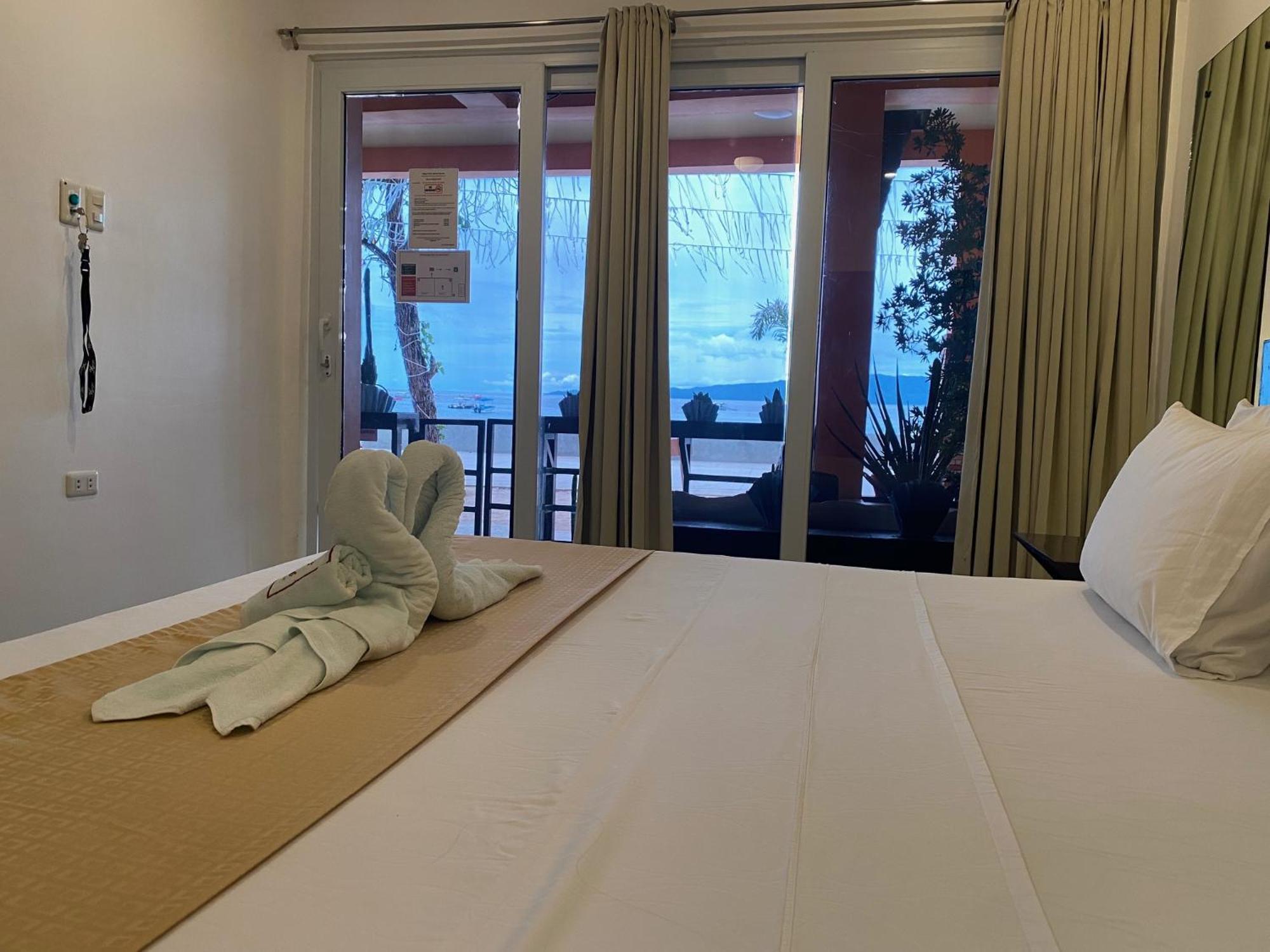 Papa Freds Beach Resort Пуэрто-Галера Экстерьер фото