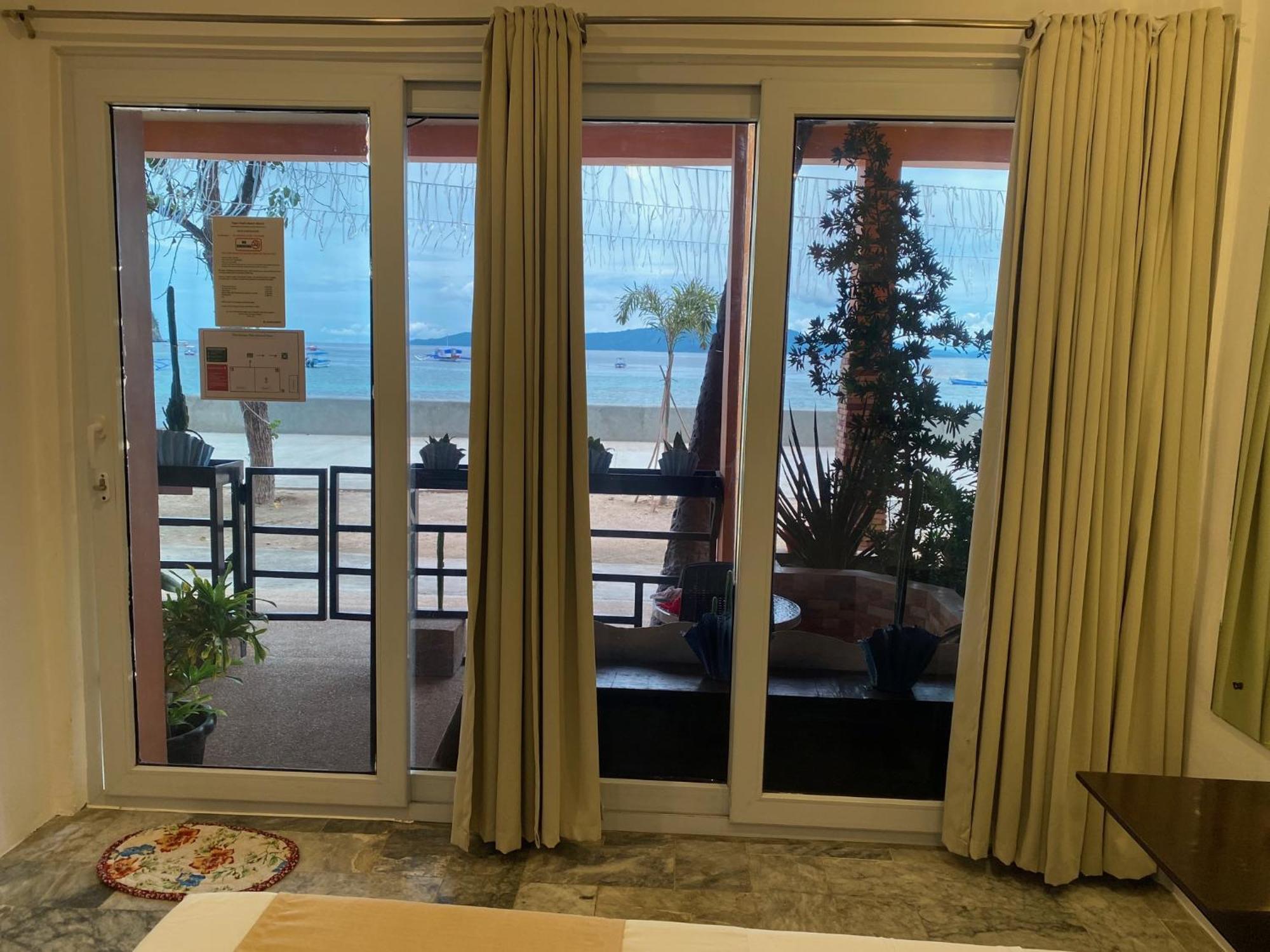 Papa Freds Beach Resort Пуэрто-Галера Экстерьер фото