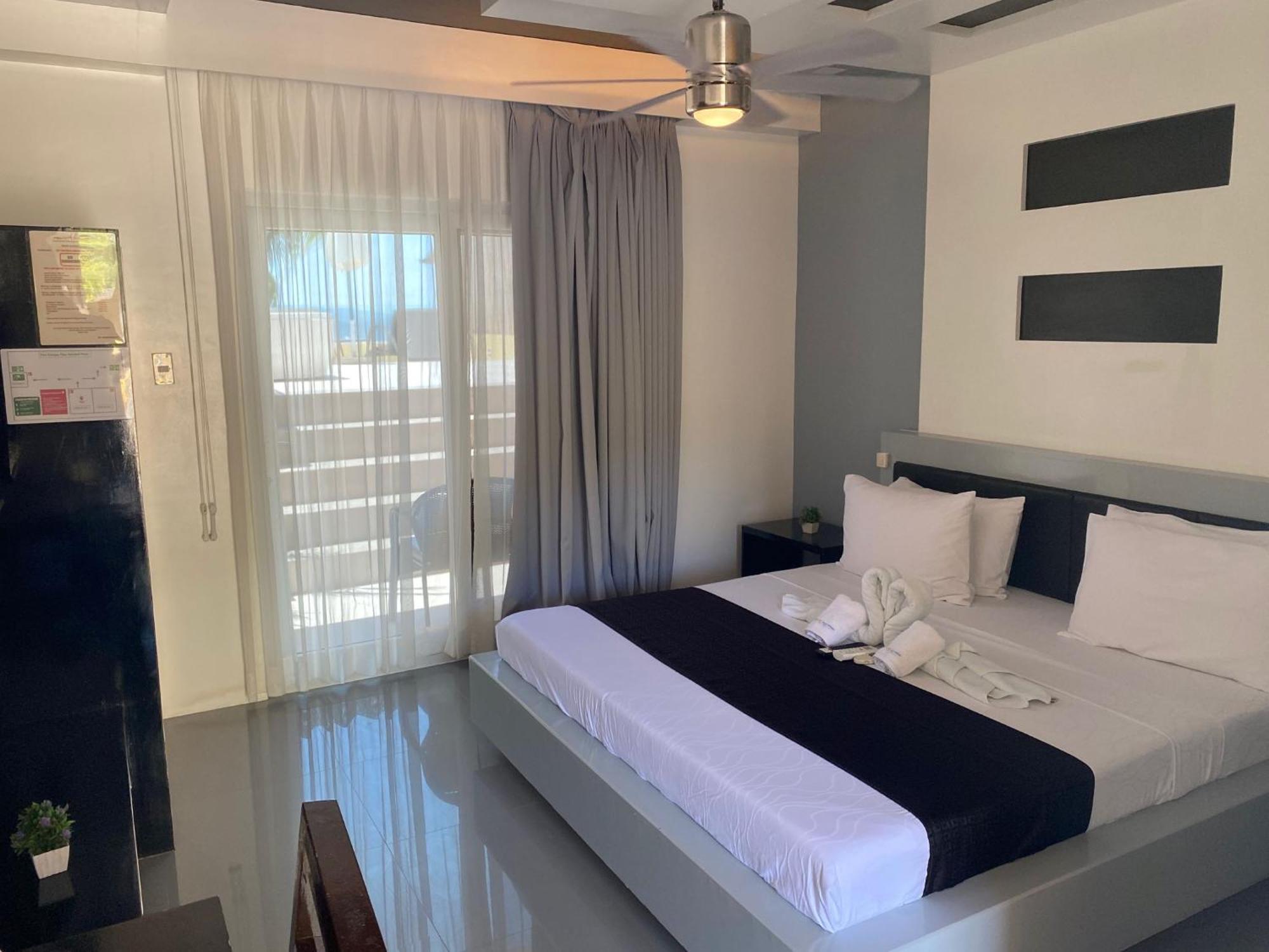 Papa Freds Beach Resort Пуэрто-Галера Экстерьер фото