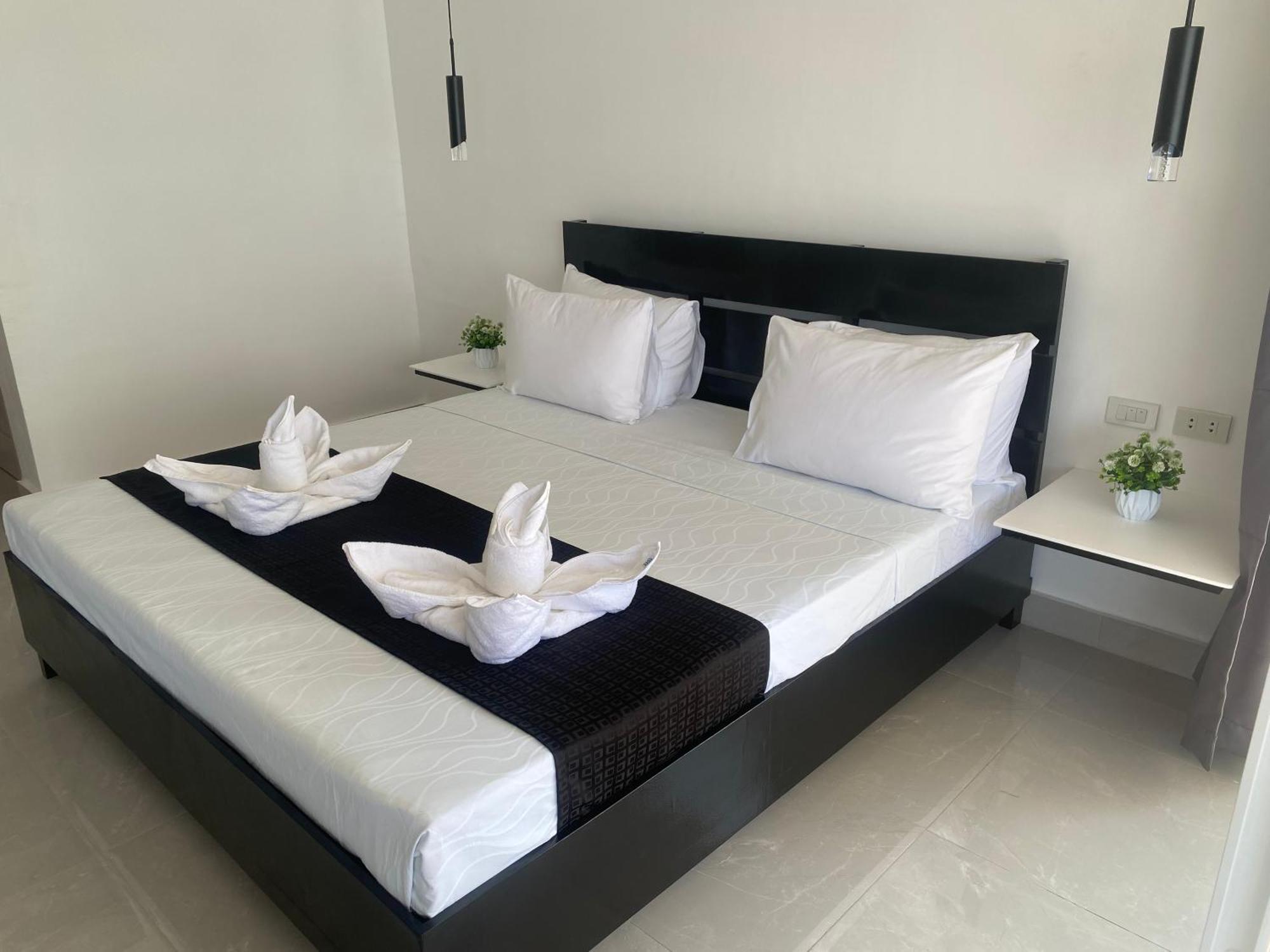 Papa Freds Beach Resort Пуэрто-Галера Экстерьер фото